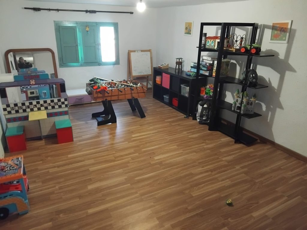 5a6b61c9-5982-4a14-9570-8434ca76868d